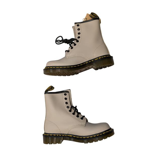 NWT Dr. Martens 1460 Smooth Leather Lace Up Boots Size 5 - Picture 3 of 9